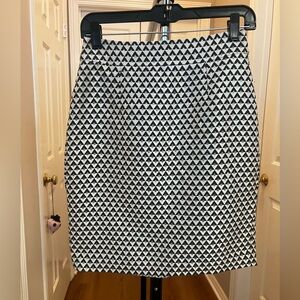 Banana Republic Black & White Triangle-Print Pencil Skirt